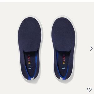 5 for $25 Rothy's The Kids Sneakers  Slip On Shoes Size 3 Navy  Solid